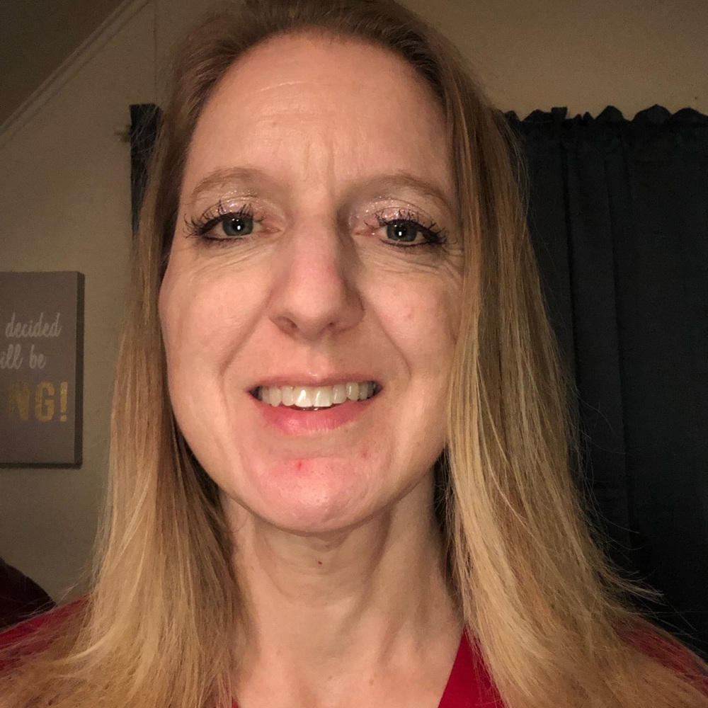 Meet your Posher, Jennifer